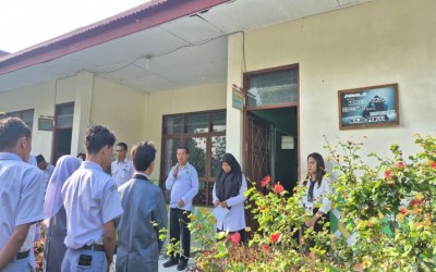 Siswa Kelas XII MAN Sumba Barat Ikuti TKA Hari Pertama, Kamad Berikan Penguatan